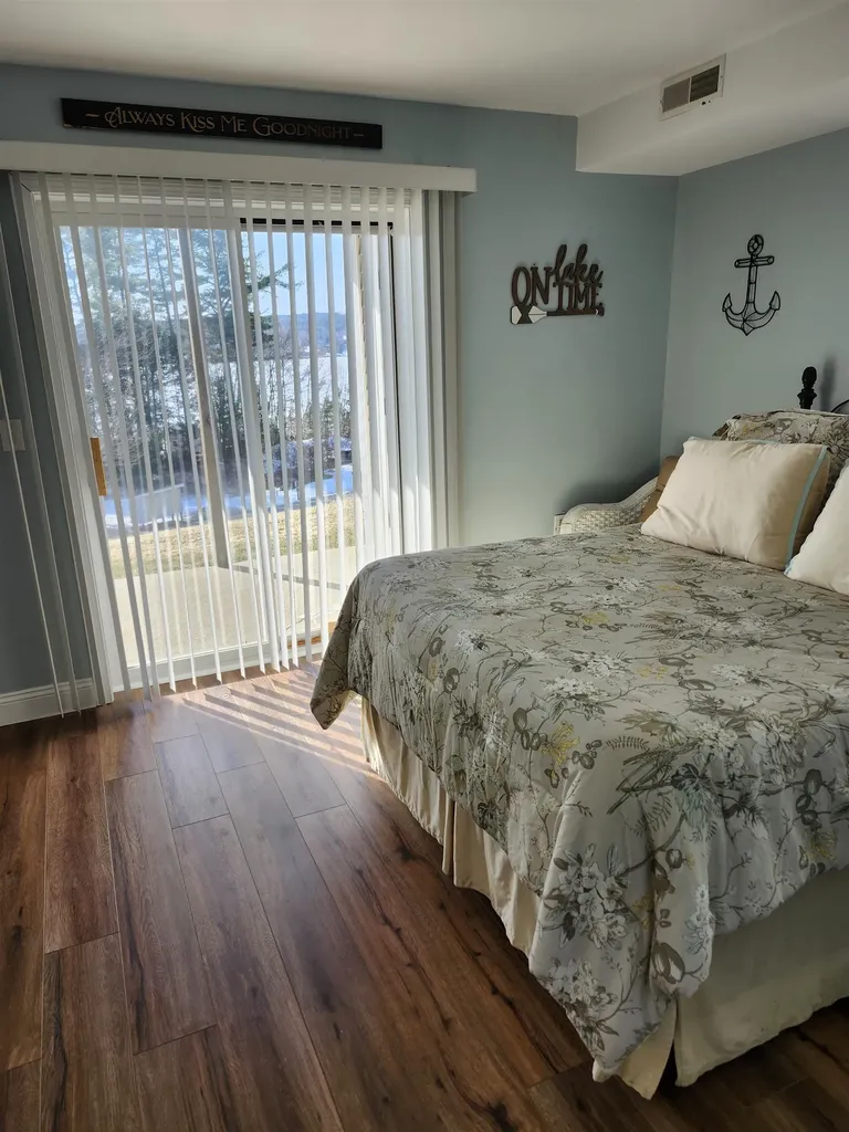 20 Shane Way Laconia NH 03246