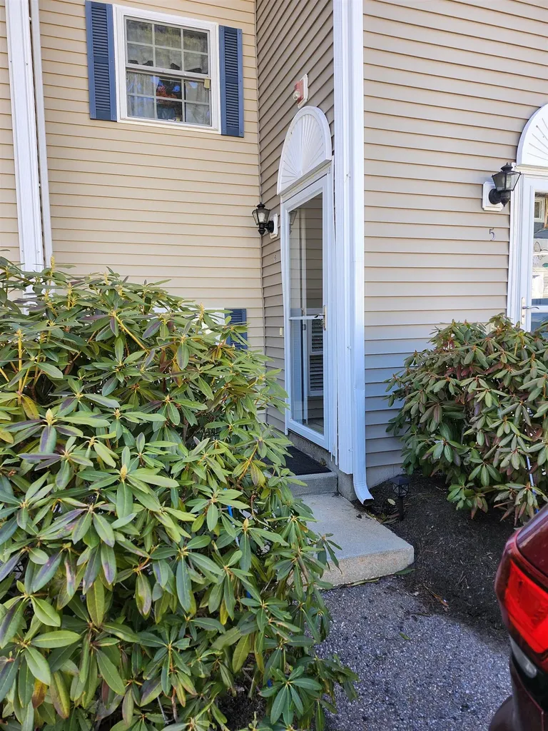 20 Shane Way Laconia NH 03246