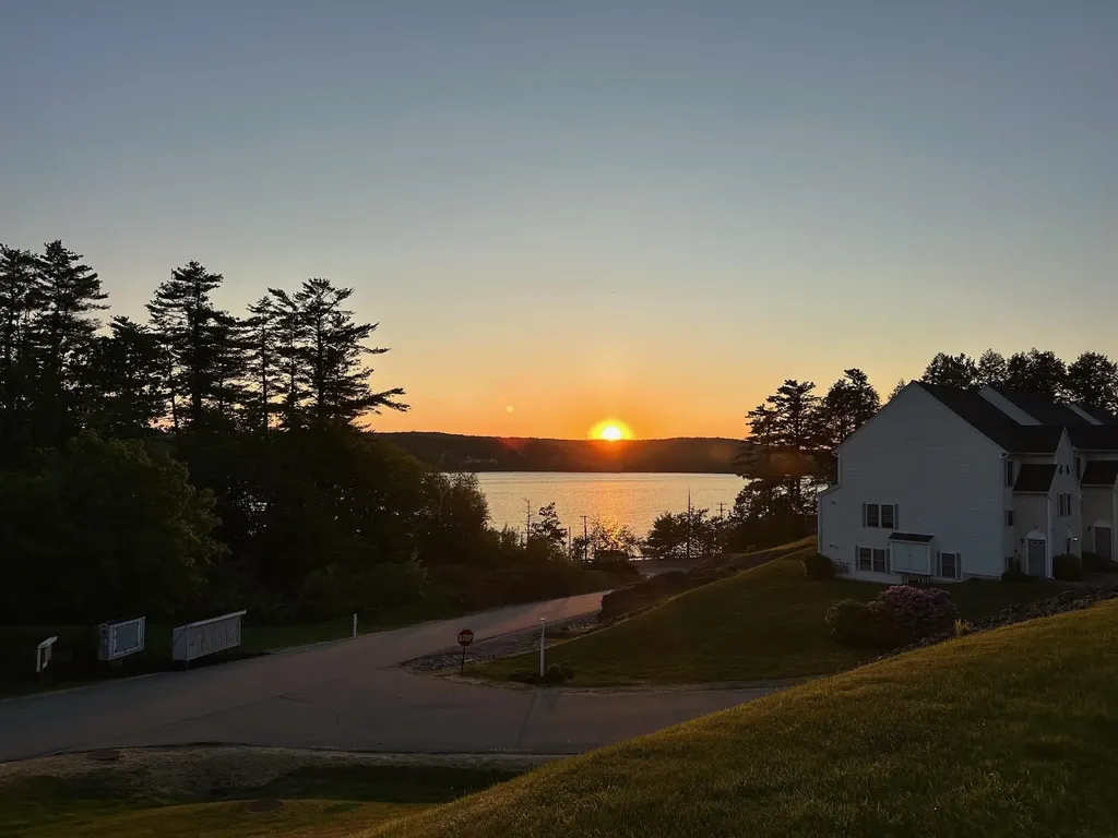 20 Shane Way Laconia NH 03246