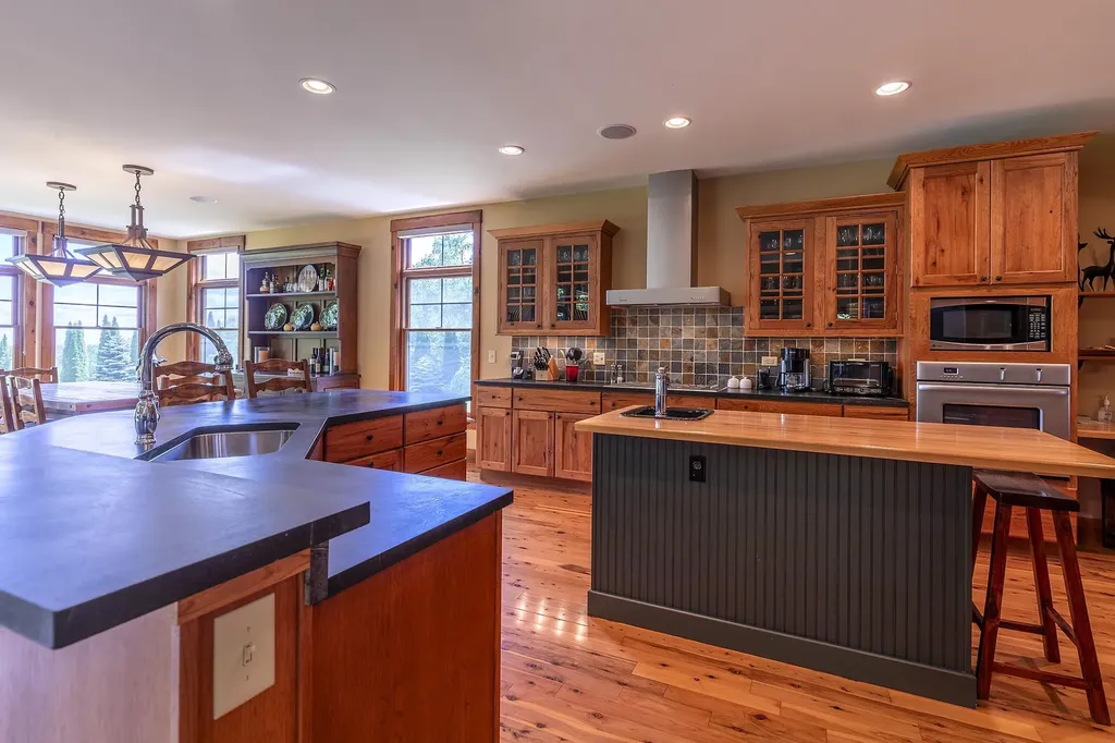 620 Old Weston Mountain Road Ludlow VT 05149