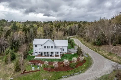 56 Francis Lane Stowe VT 05672