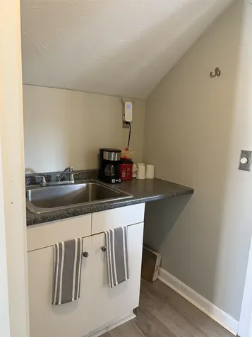 238 Central Street Hudson NH 03051