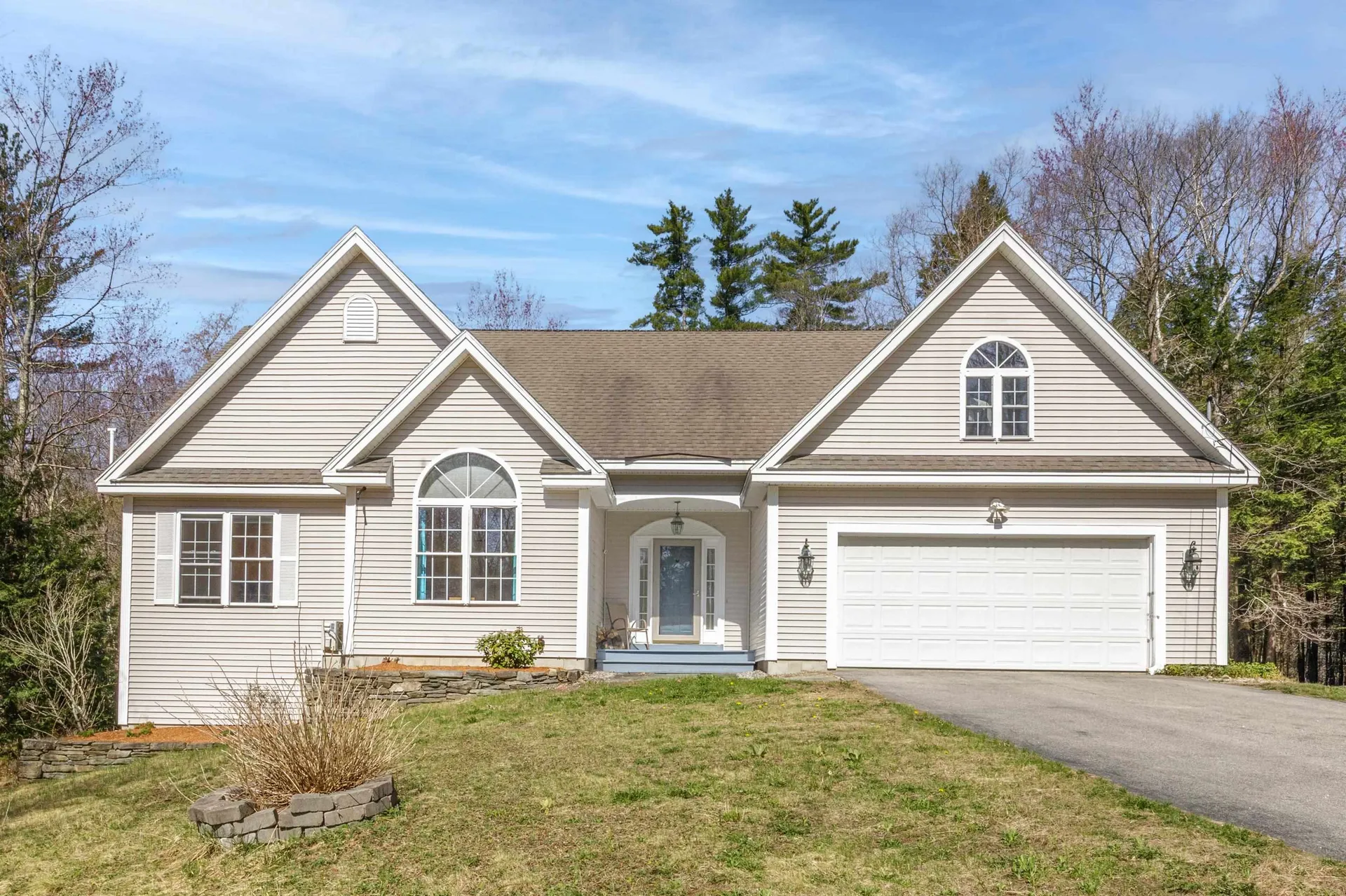 536 Cross Country Road Pembroke NH 03275