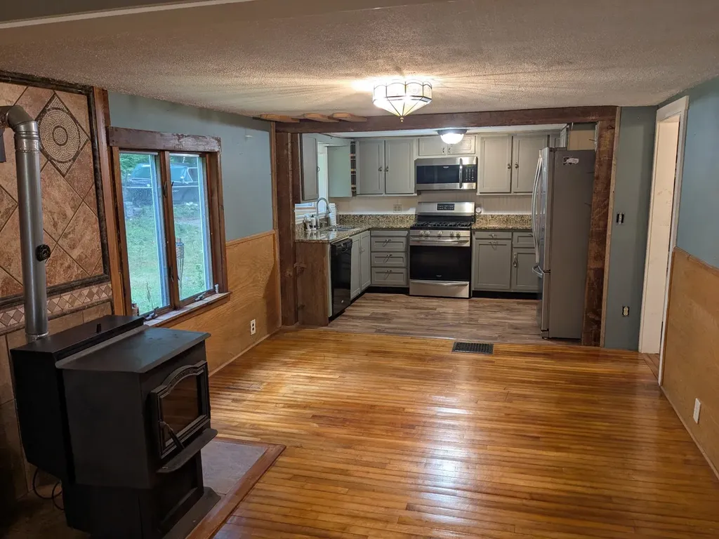 105 South Road Sullivan NH 03455