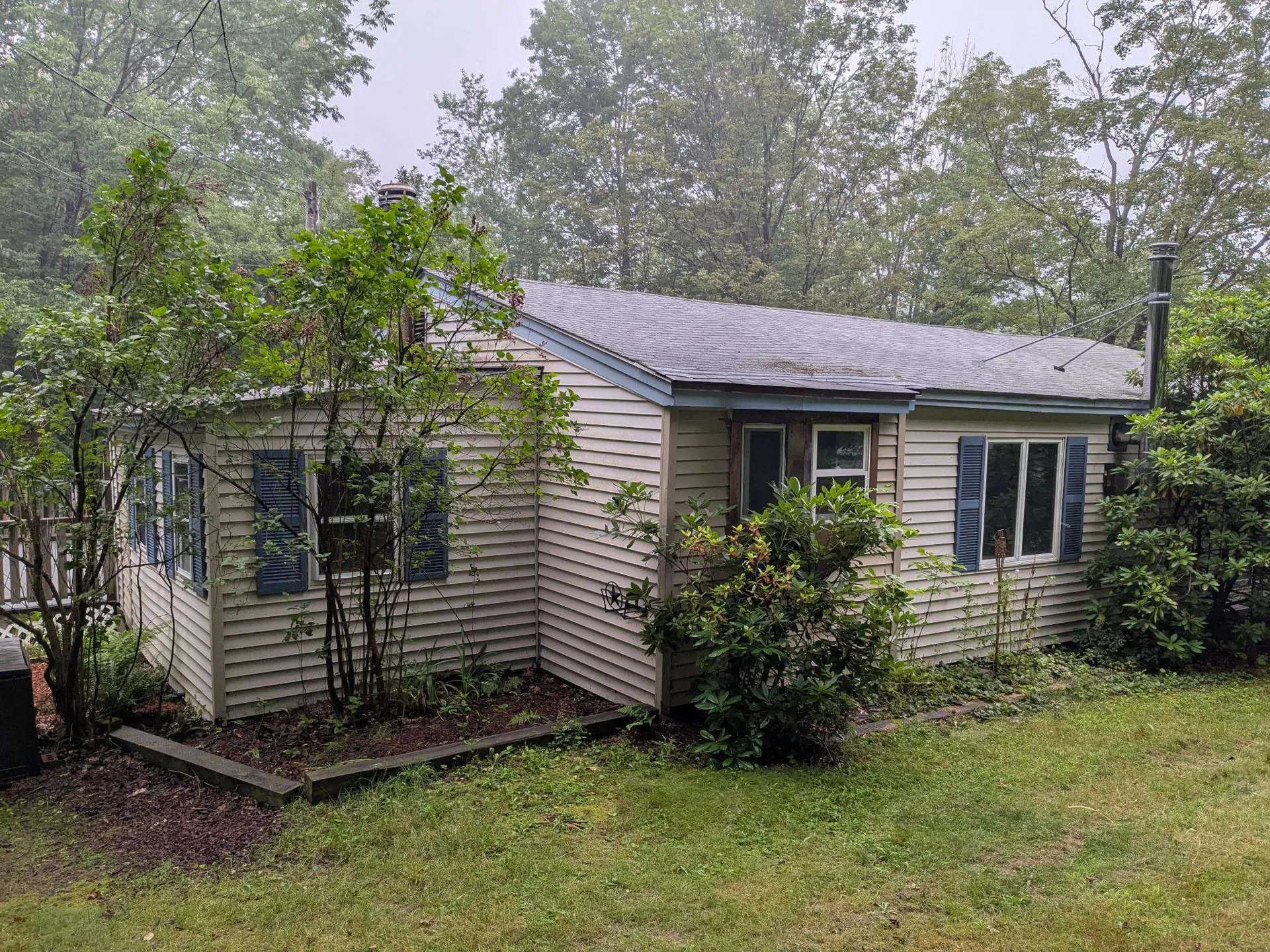 Sullivan NH, 105 South Road