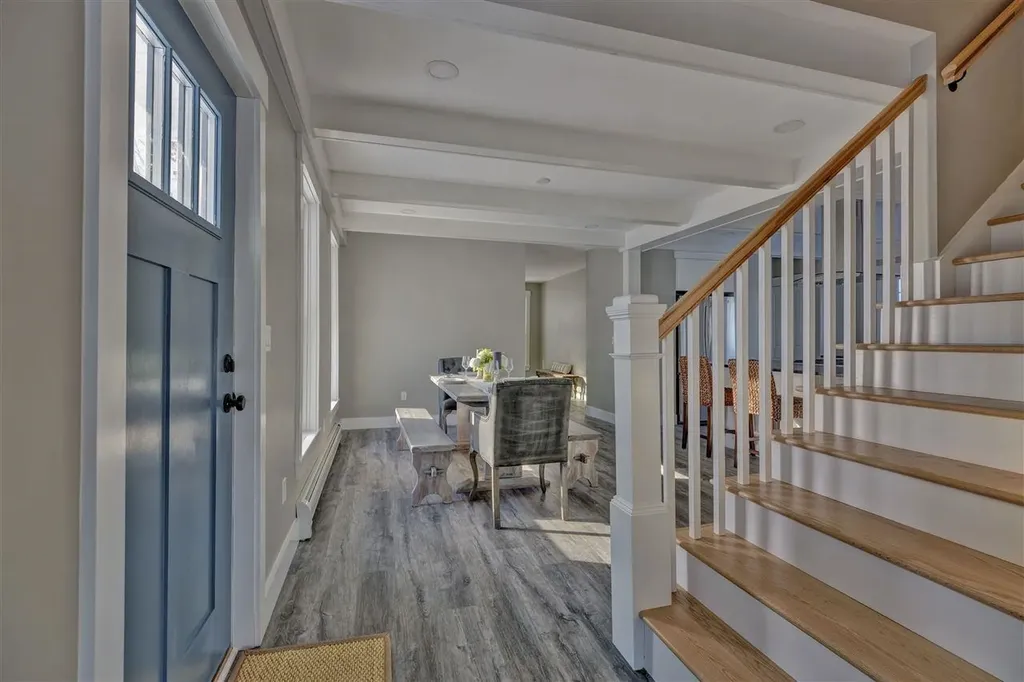 219-221 Dartmouth College Highway Haverhill NH 03765