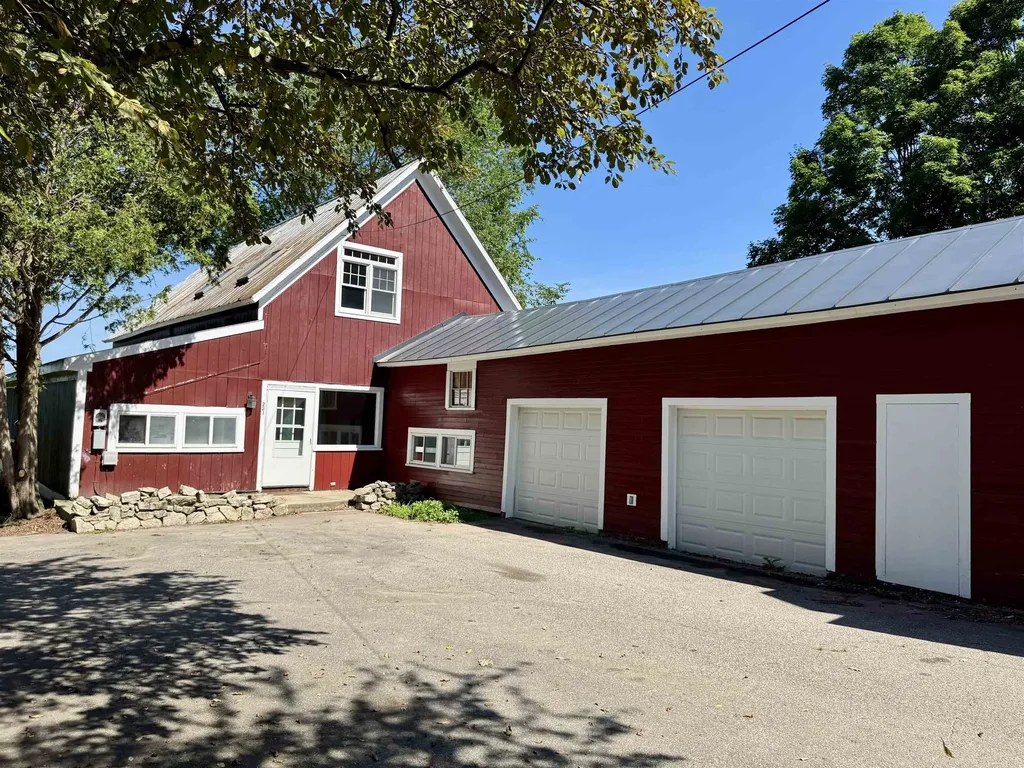 219-221 Dartmouth College Highway Haverhill NH 03765