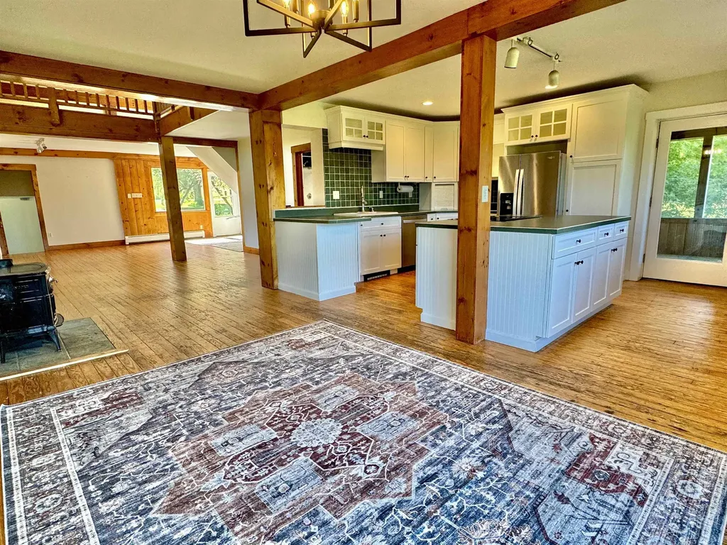 219-221 Dartmouth College Highway Haverhill NH 03765