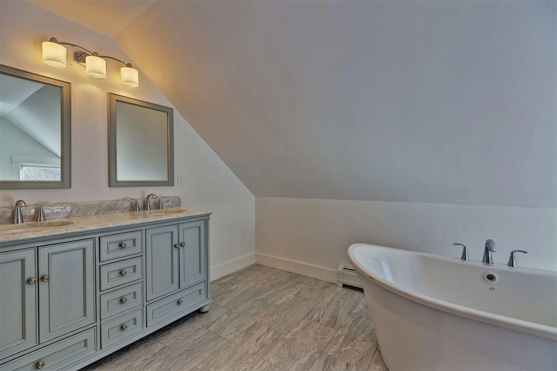 219-221 Dartmouth College Highway Haverhill NH 03765