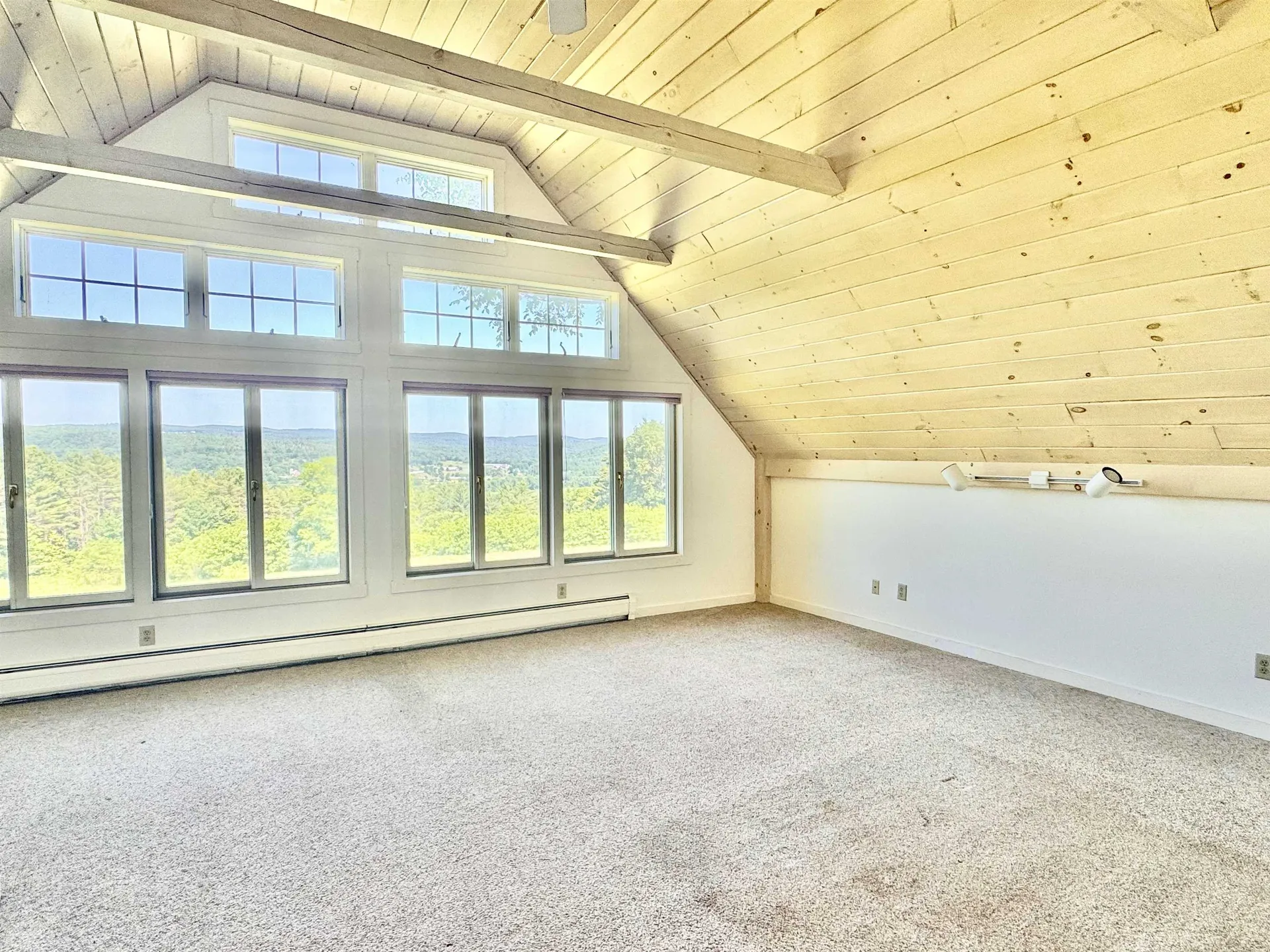 219-221 Dartmouth College Highway Haverhill NH 03765