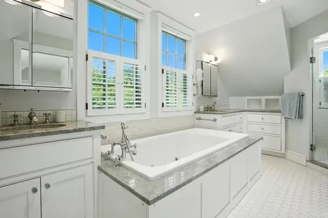 323 Upper Old Town Trail Charlotte VT 05445