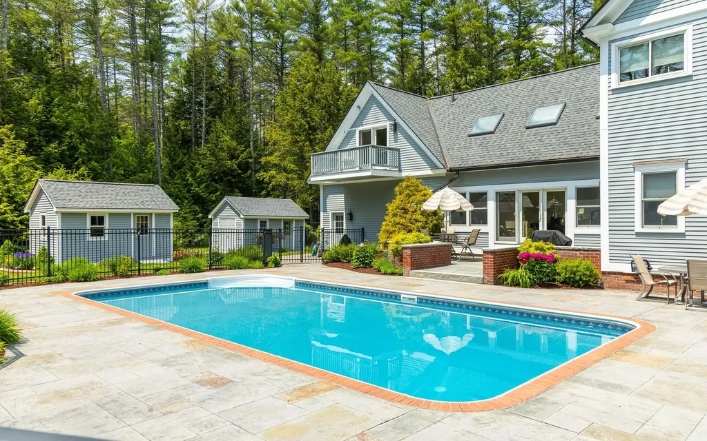 19 Day Road Swanzey NH 03446