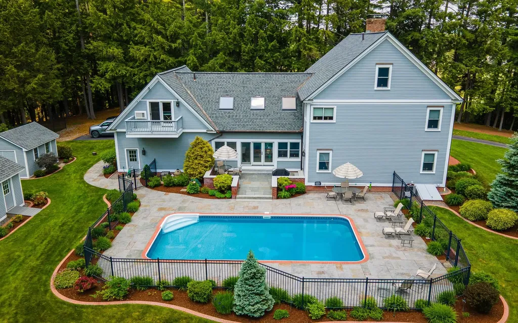 19 Day Road Swanzey NH 03446