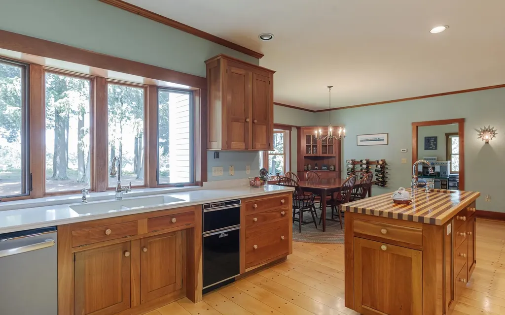 19 Day Road Swanzey NH 03446