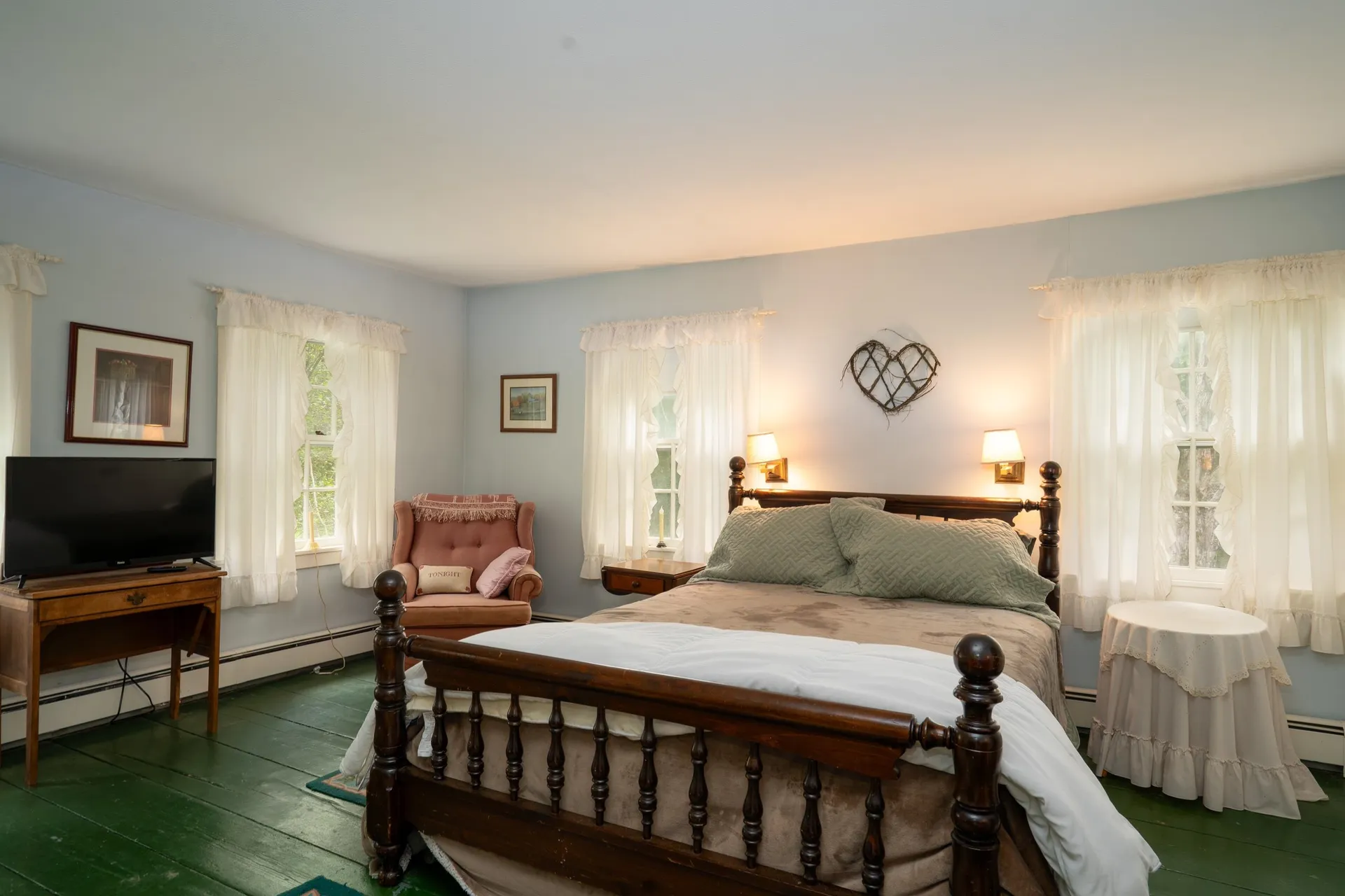 341 Under The Mountain Road Londonderry VT 05155