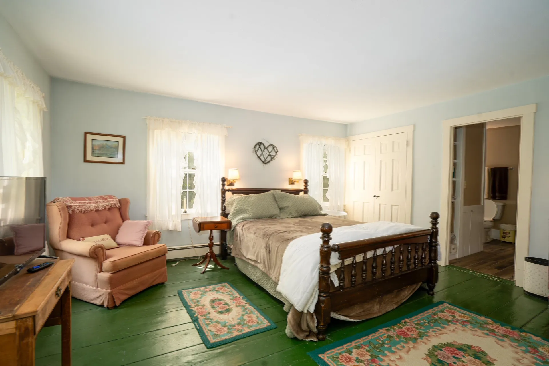 341 Under The Mountain Road Londonderry VT 05155