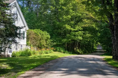 341 Under The Mountain Road Londonderry VT 05155