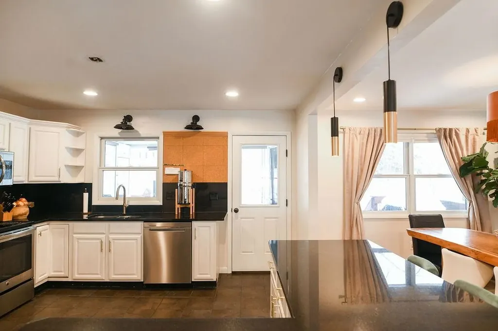 201 Crescent Beach Drive Burlington VT 05408