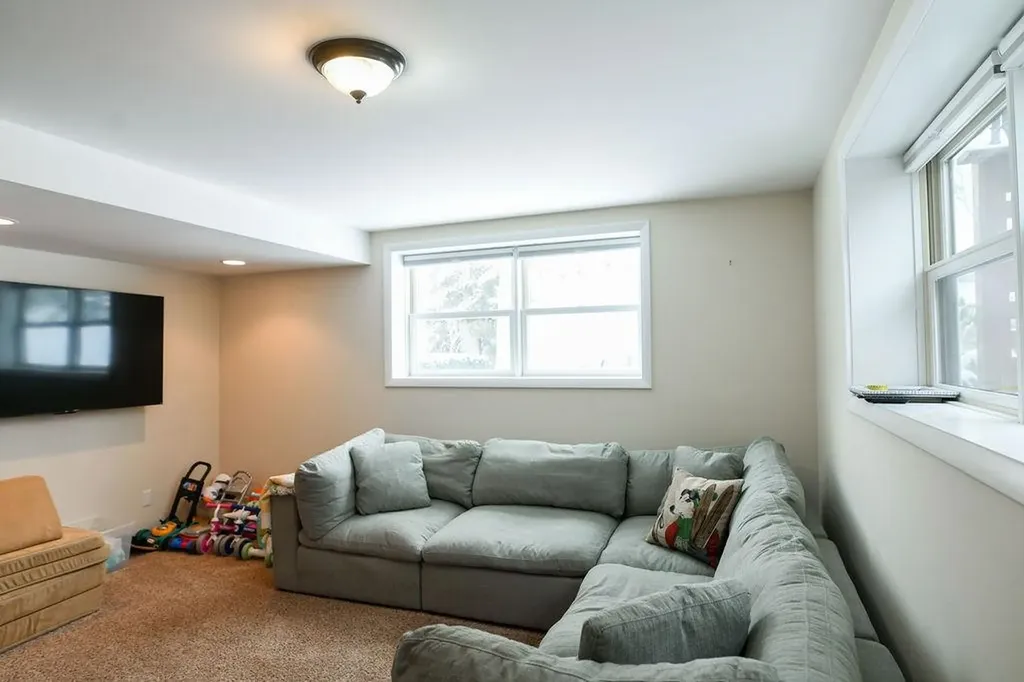 201 Crescent Beach Drive Burlington VT 05408