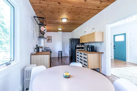 7 Granite Street Peterborough NH 03458