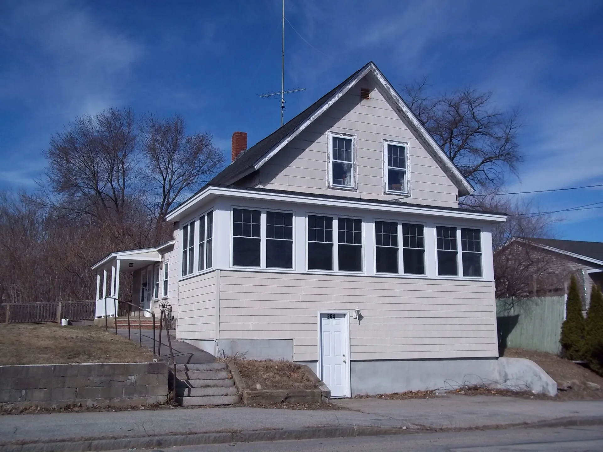 264 Calef Road Manchester NH 03103