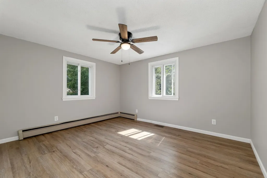 15 Brad Court Manchester NH 03103