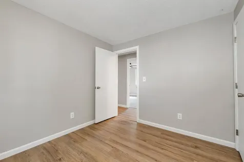 15 Brad Court Manchester NH 03103