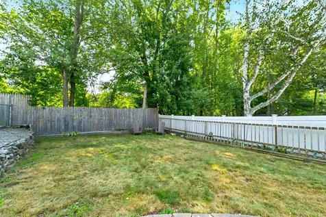 15 Brad Court Manchester NH 03103