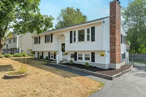15 Brad Court Manchester NH 03103
