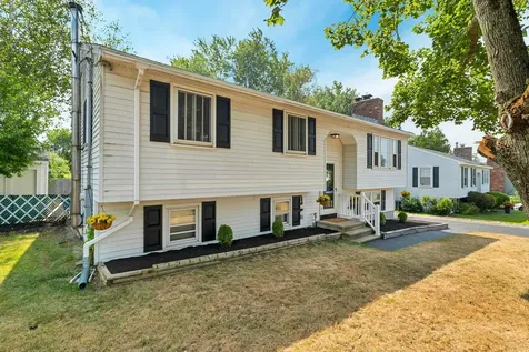 15 Brad Court Manchester NH 03103
