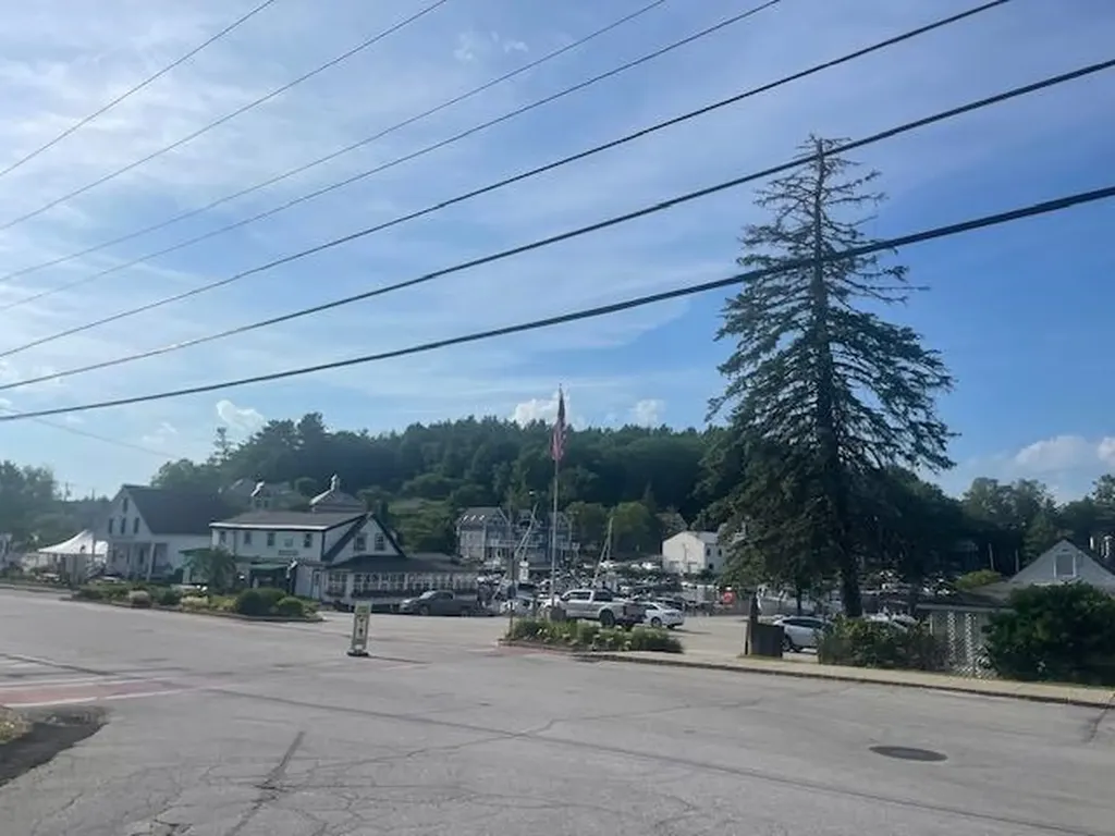 14 Lake Avenue Sunapee NH 03782