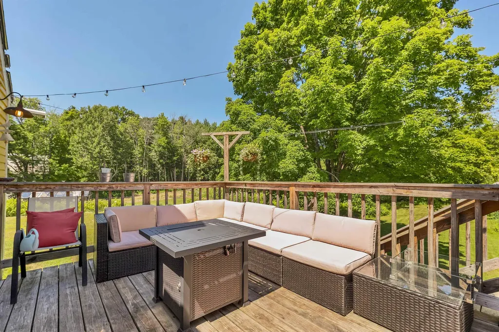 155 Middle Road Tuftonboro NH 03816
