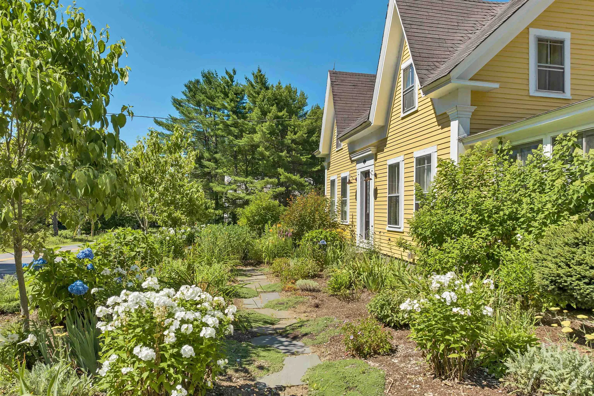 155 Middle Road Tuftonboro NH 03816