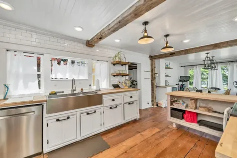 155 Middle Road Tuftonboro NH 03816