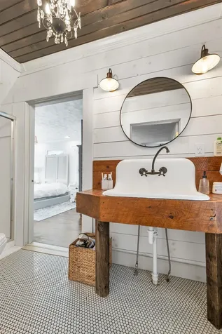 155 Middle Road Tuftonboro NH 03816