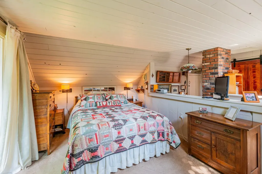 231 Tudor Road Sandgate VT 05250