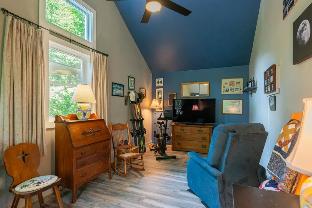 231 Tudor Road Sandgate VT 05250