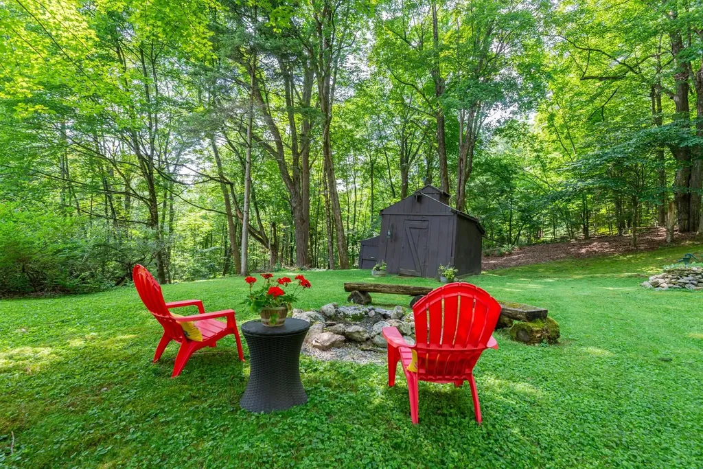 231 Tudor Road Sandgate VT 05250