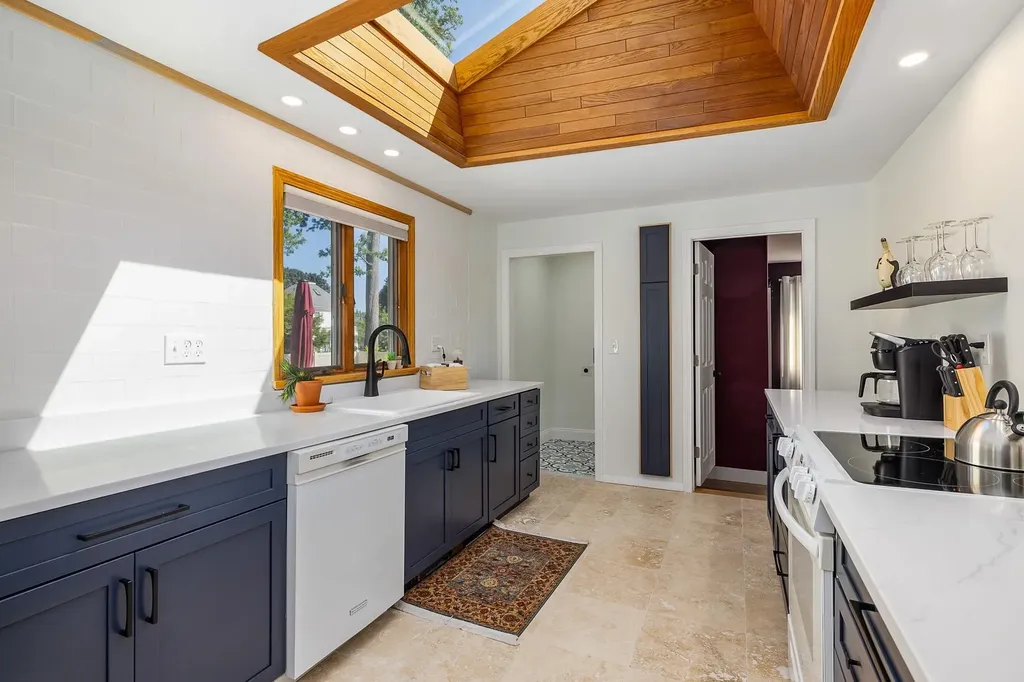 32 Hampshire Road Portsmouth NH 03801