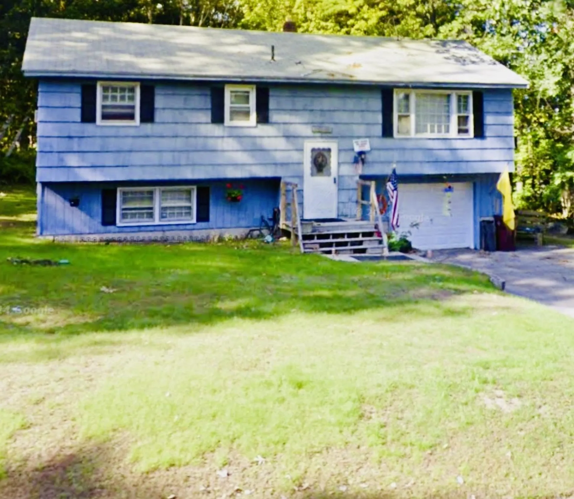 5 Brady Avenue Derry NH 03038
