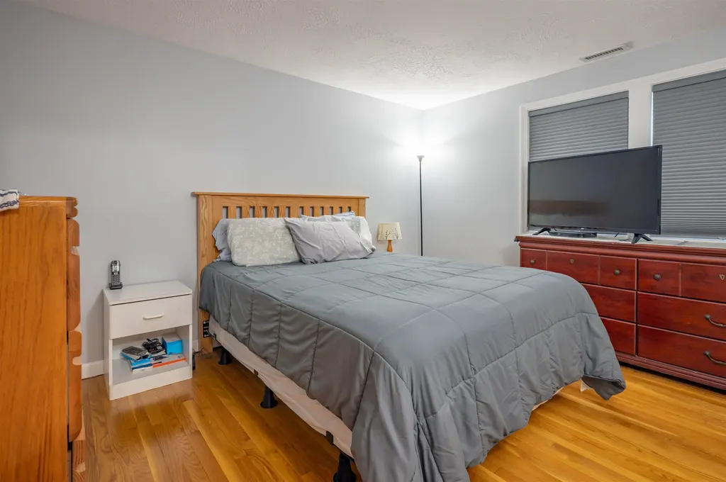 140 Robert Rogers Road Dunbarton NH 03046