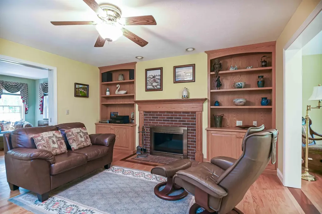 5 Asa Drive Bow NH 03304