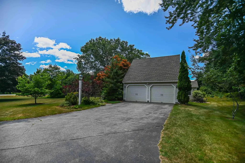 5 Asa Drive Bow NH 03304