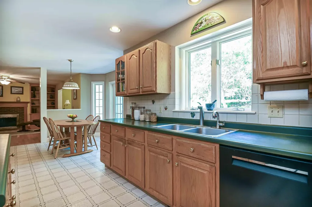 5 Asa Drive Bow NH 03304