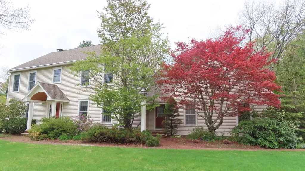 5 Asa Drive Bow NH 03304