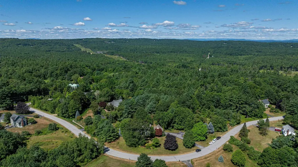 5 Asa Drive Bow NH 03304