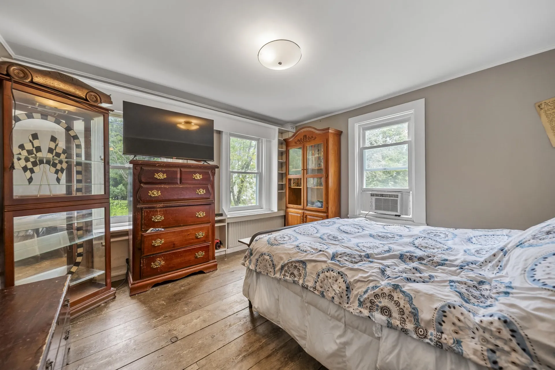 32 Union Street Hillsborough NH 03244