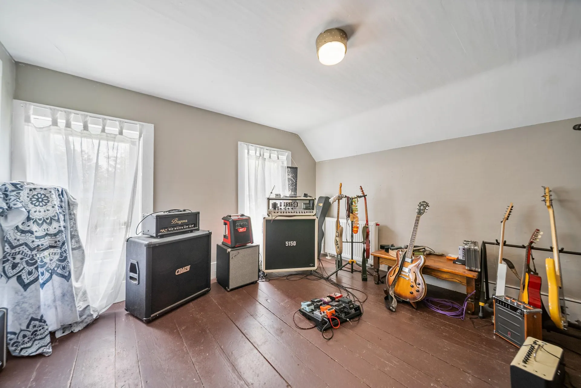 32 Union Street Hillsborough NH 03244