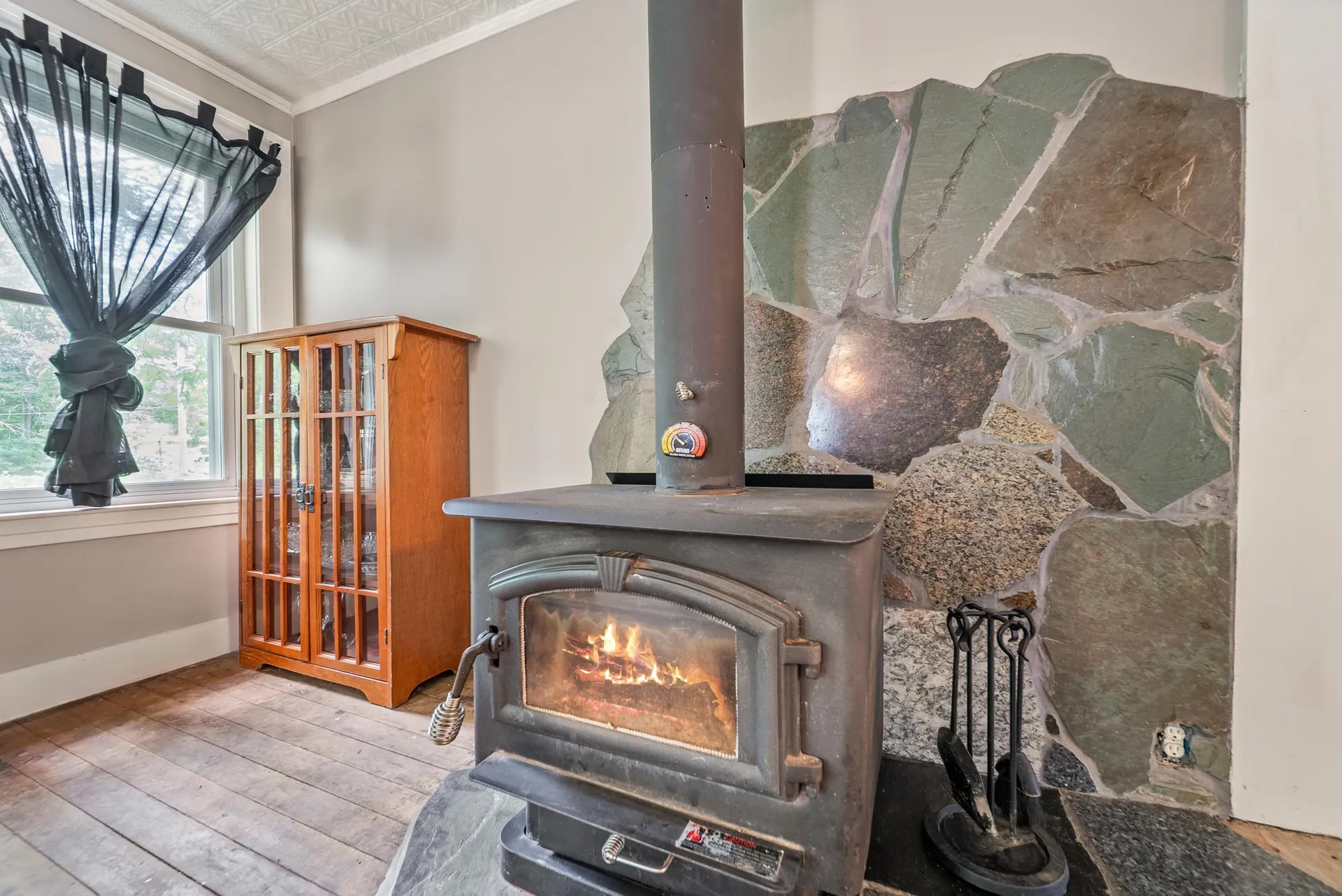 32 Union Street Hillsborough NH 03244