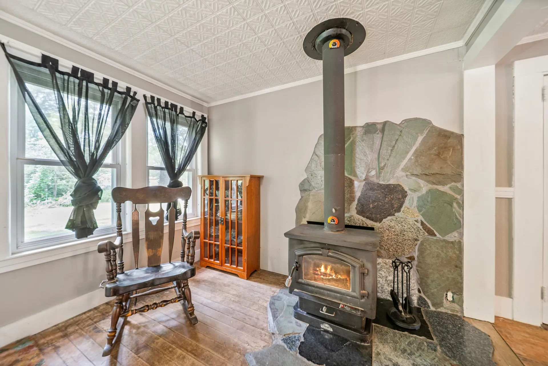 32 Union Street Hillsborough NH 03244